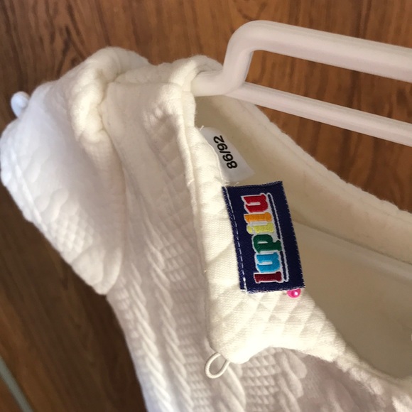 White dress - Picture 3 of 3